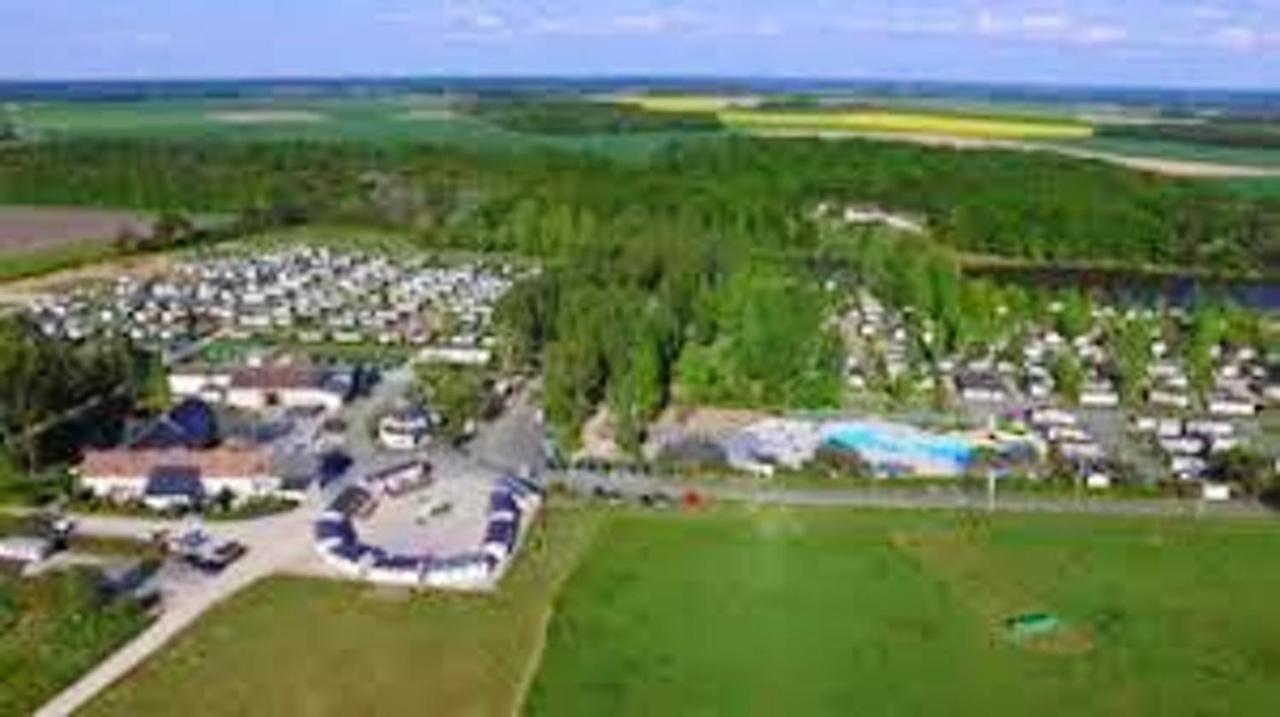 Bungalow Charmant Onzain + Piscine Екстериор снимка
